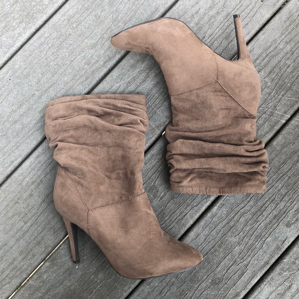 TOUPEE BOOTS - SIZE 8.5